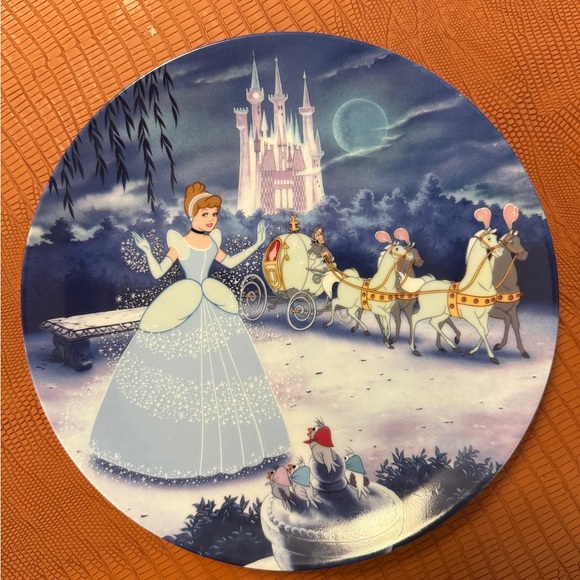 Cinderella Decorative Collectible Plate #390 F (1992)